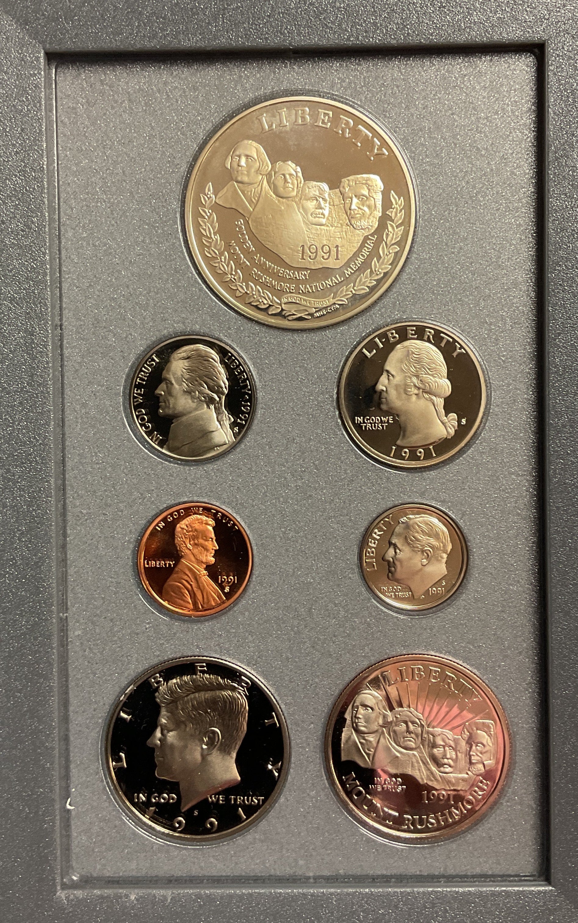 1991 U.S. Mint Prestige Set, Mt Rushmore Commemorative. Store #PT007