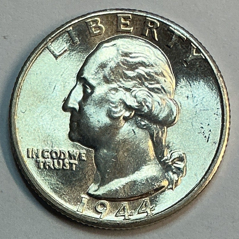 1944-D Washington Quarter. Uncirculated Collectable Coin. Store # QR1716