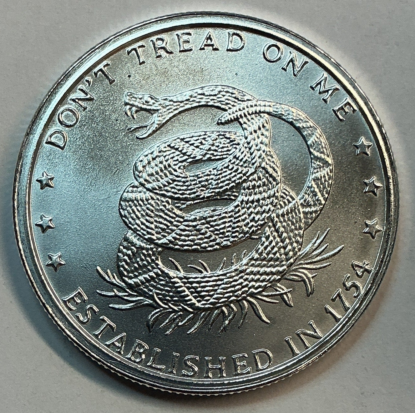 .999 silver, 1 Troy Ounce, Don't Tread On Me Silver Round Bullion, Store #SR042