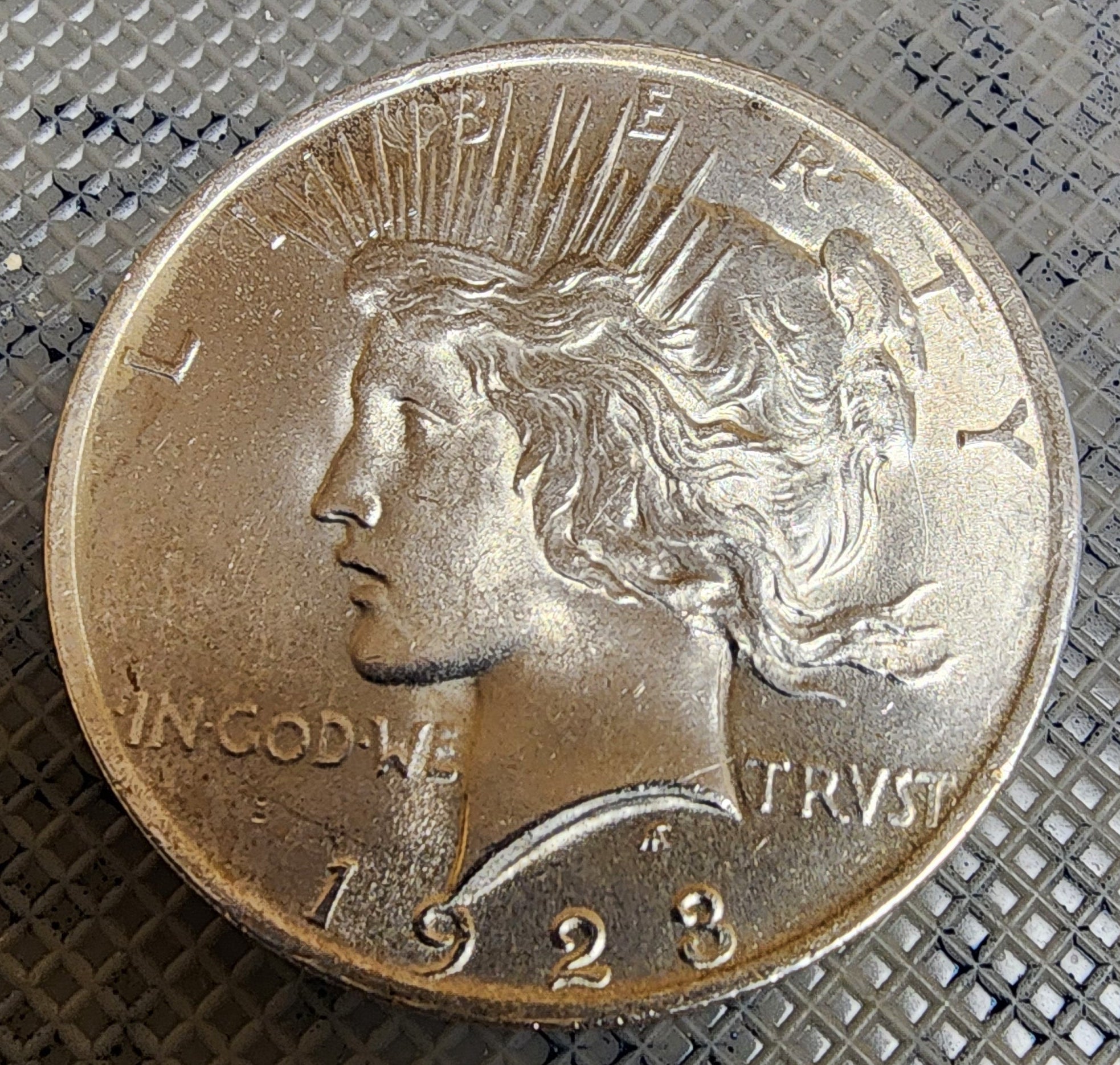 1923 Peace Silver Dollar, GEM Uncirculated Coin/Mint State. Store #DR017