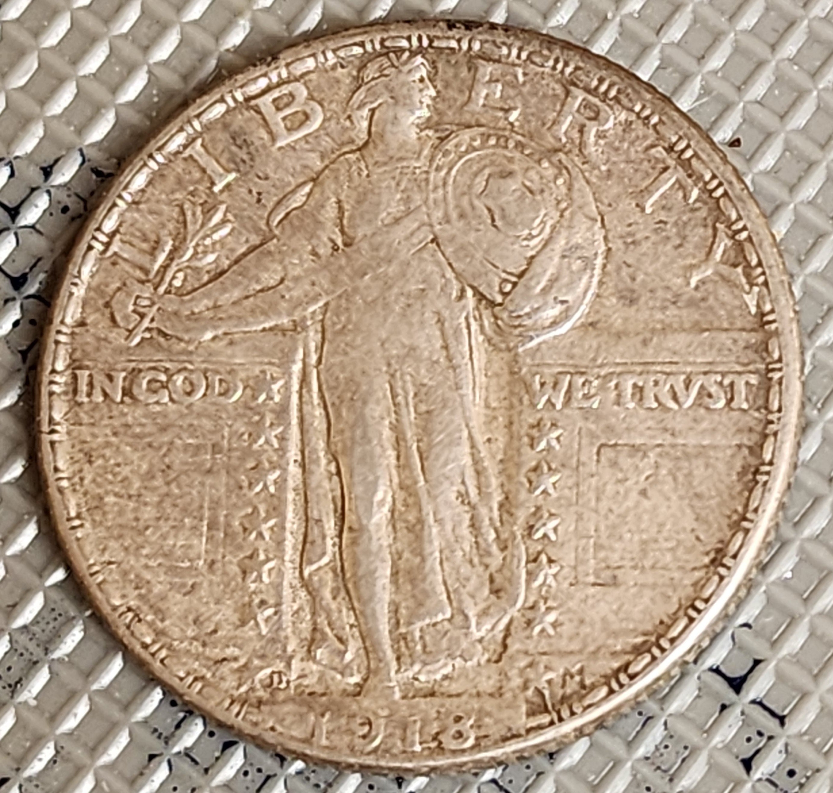 1918-D Standing Liberty Silver Quarter, Extra Fine circulated Coin. Sale #QR1554
