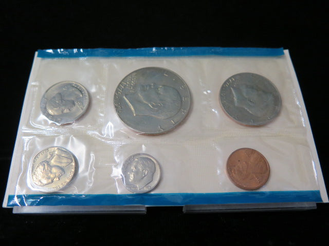 1975 United States Uncirculated 12-Coin Mint Set