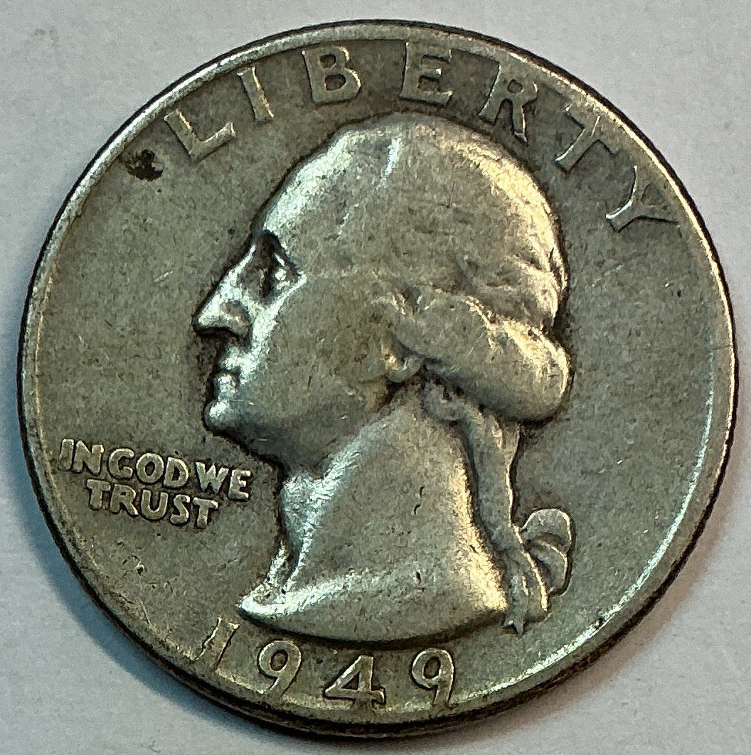 1949-D Washington Quarter. Affordable Circulated Collectable Coin. Store # QR1738