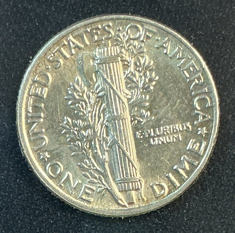 1945 Mercury Dime, GEM Brillant Uncirculated Coin, Store #DE0701