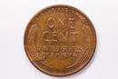 1928 Lincoln Wheat Cent., About Uncirculated Coin., Store