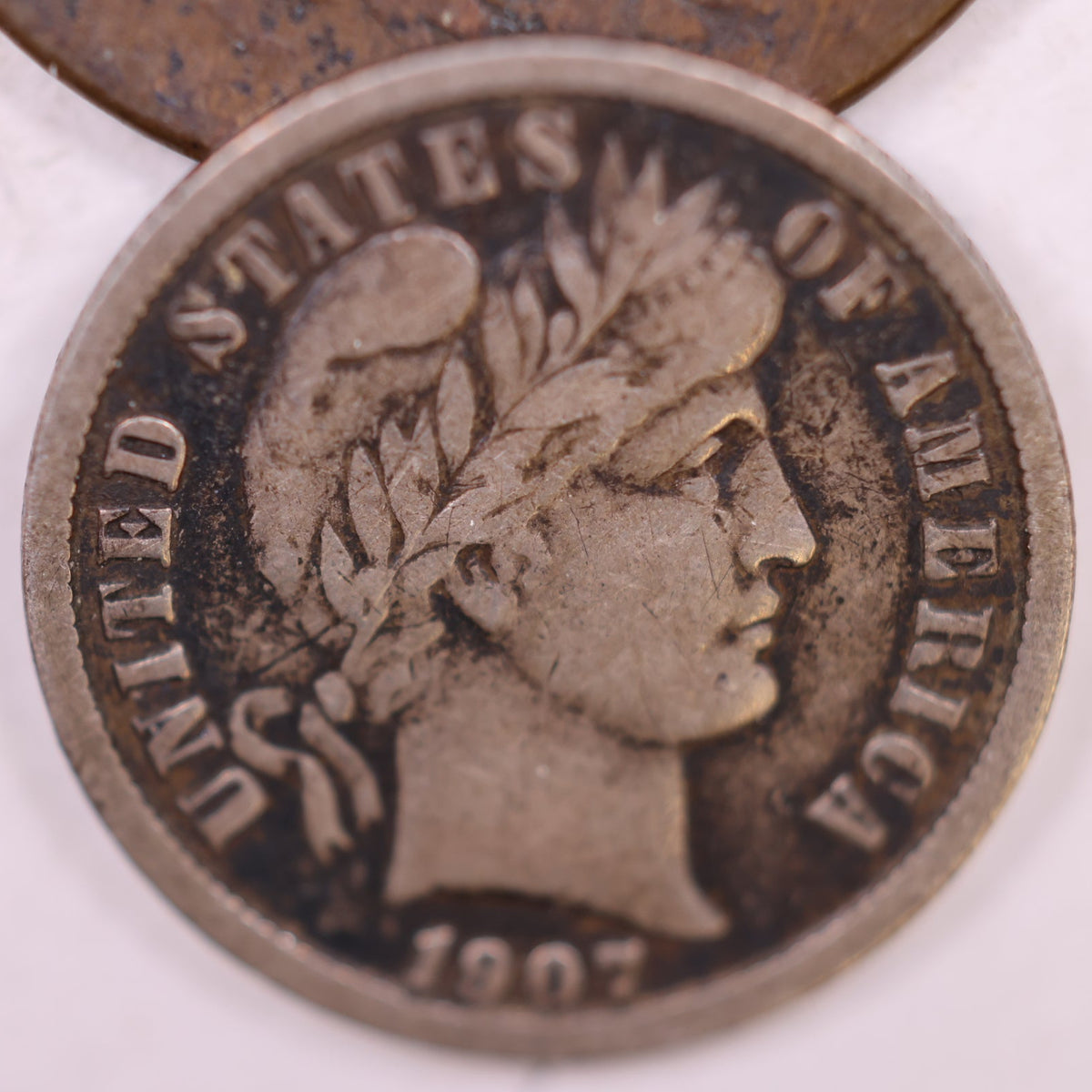 1907 Barber Silver Dime, Fine Plus, Circulated Coin, Store #DE074.