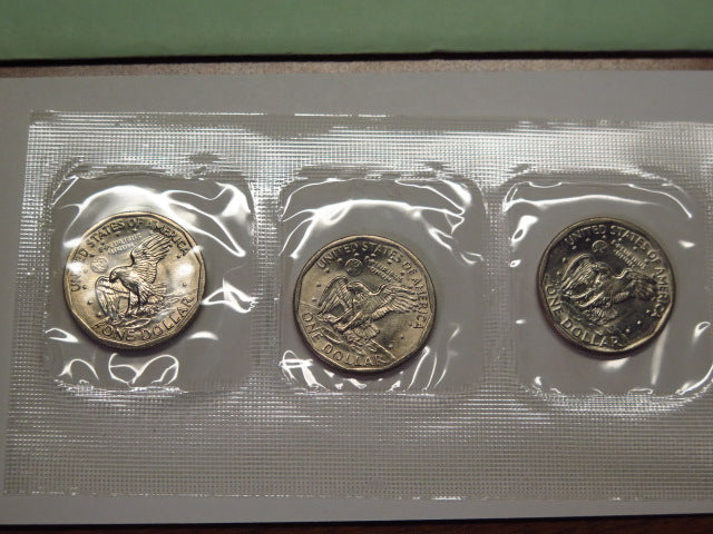 1980- P and D Susan B. Anthony Dollar Souvenir Set. Original Government Packaging. Store