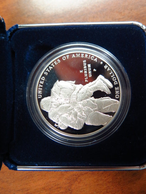2011-P Medal of Honor Proof Silver Dollar Commemorative, Original Government Package, Store