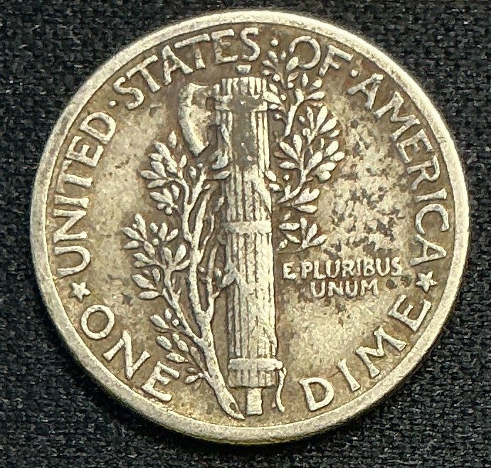 1937 Mercury Dime, Extra Fine Circulated Coin, Store #DE1247