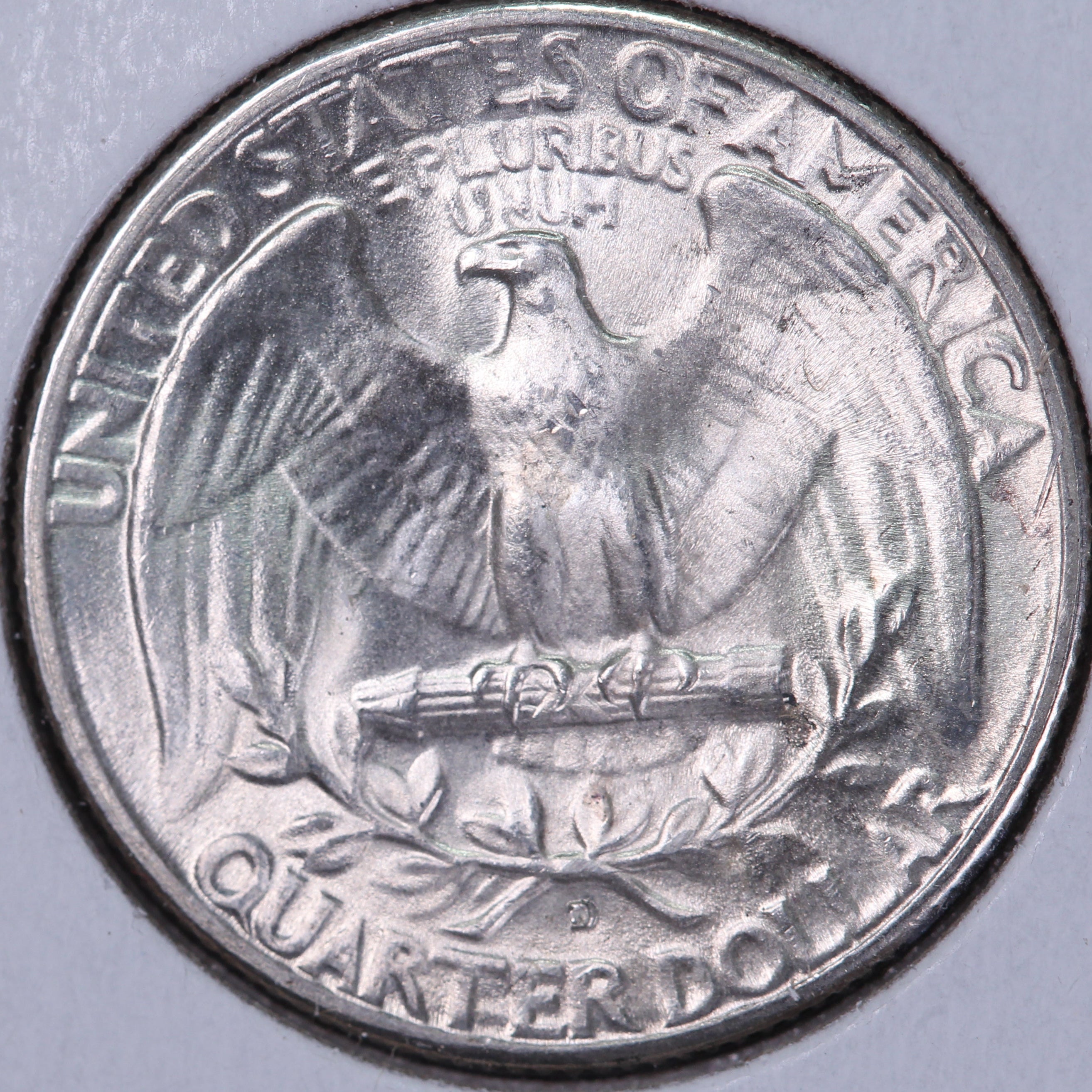 1946-D Washington Quarter. Affordable Circulated Collectable Coin. Store # 08424