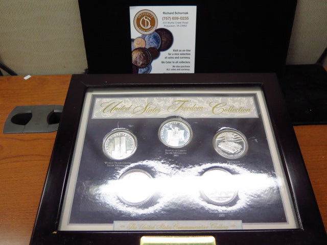 2001 US Freedom Collection of Silver Medallions. In nice Display Case. Store
