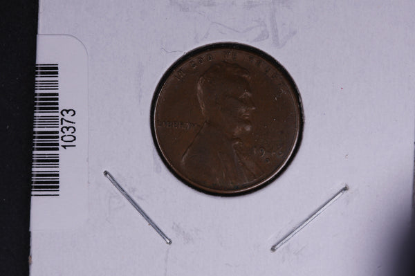 1946-D Lincoln Wheat Small Cent.  Affordable Collectible Coin. Store # 10373