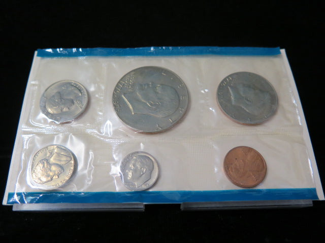 1975 United States Un-Circulated 12-Coin Mint Set